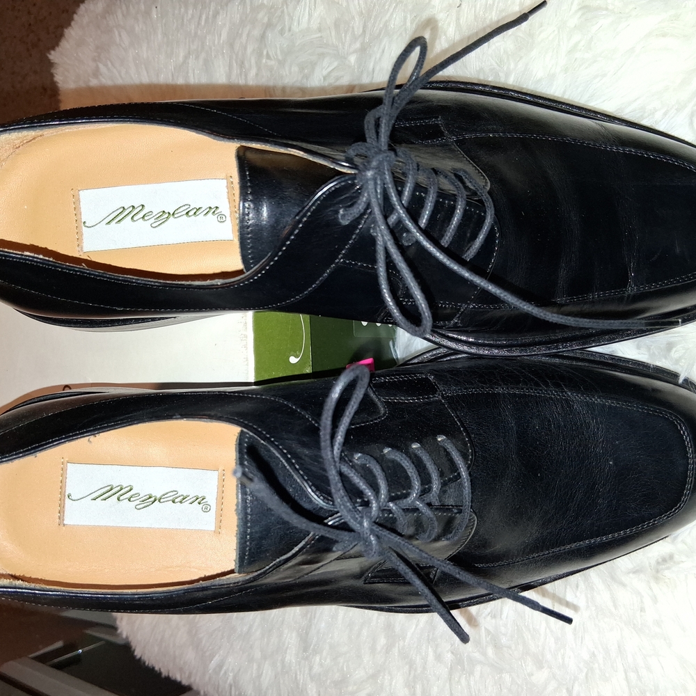 Mezlan Black Oxfords Sleek Suede Design